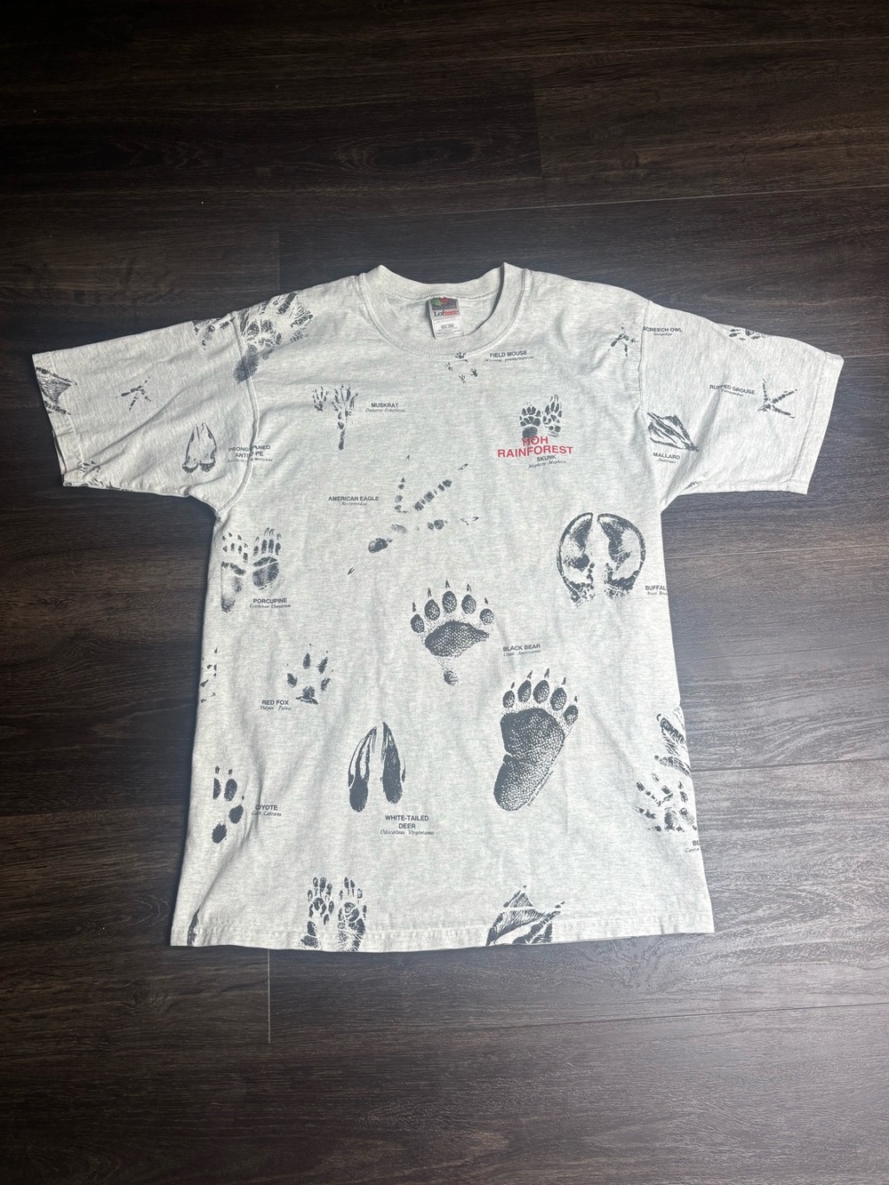 Vintage HOH Wildlife AOP Pawprint Animal Tracks Graphic Tee Shirt Size M